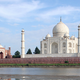 El Taj Mahal, con el río Yamuna al frente. Foto: Wikipedia commons